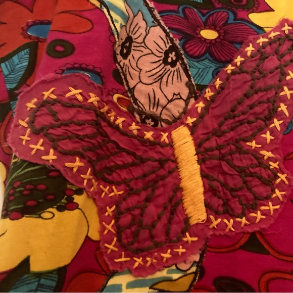 Inner Child Red Butterfly Floral Print Tee, Size Medium - Picture 3 of 6